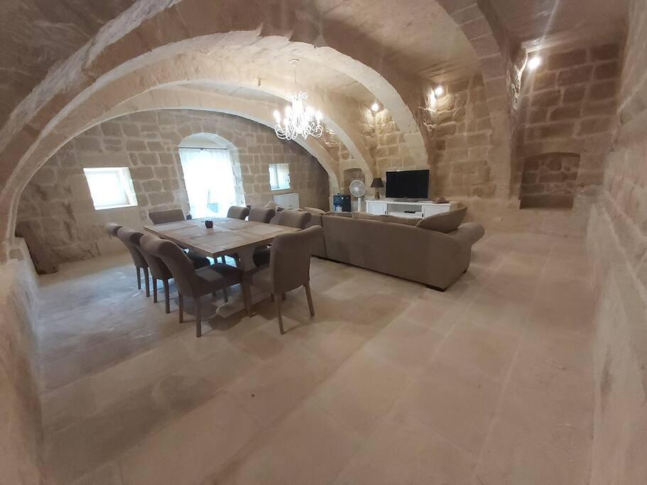 Farmhouse Villa With Large Pool And Garden In Gozo Gharb  Luaran gambar